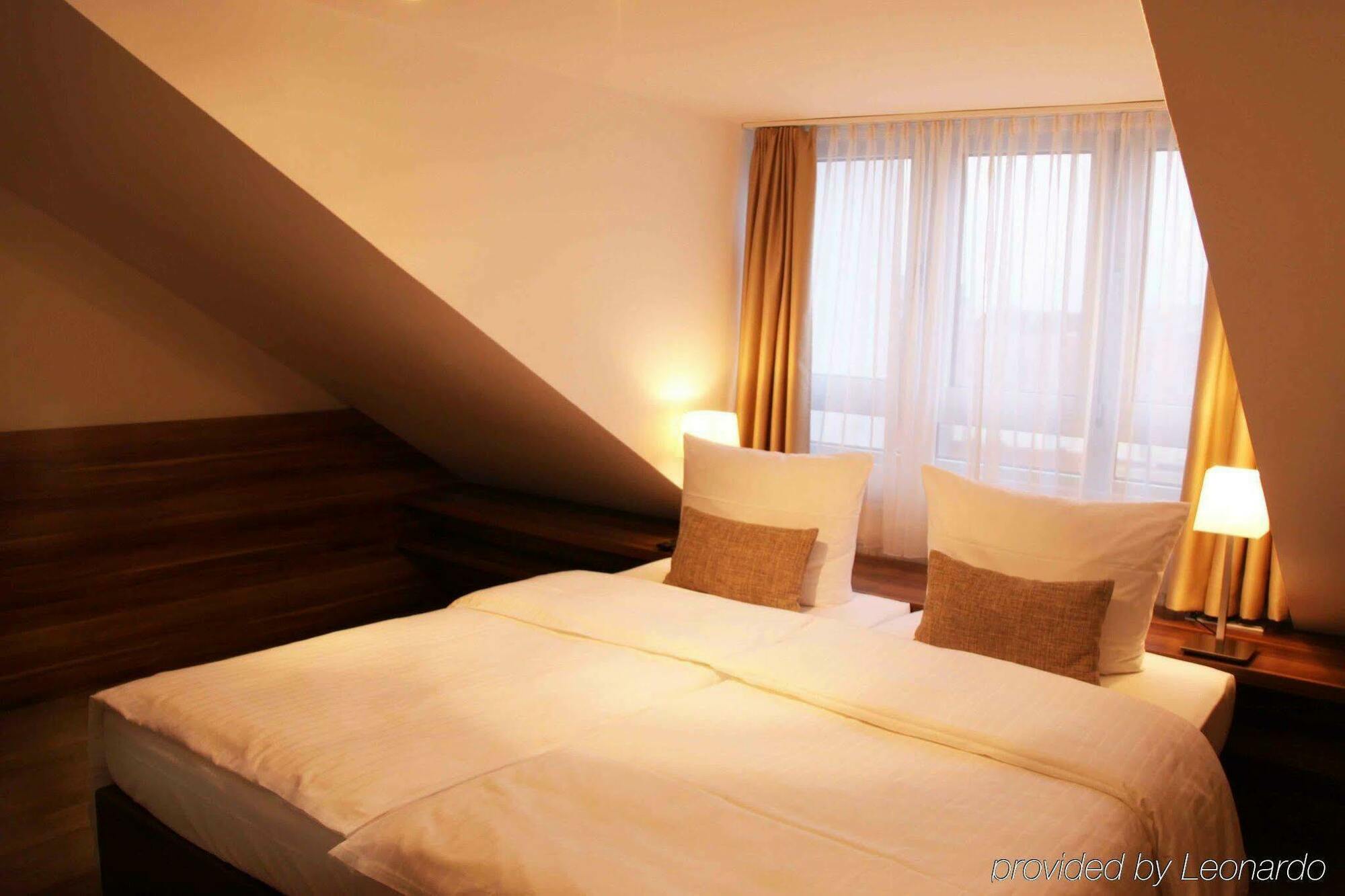 Downtown VI Vadi Hotel Мюнхен Екстер'єр фото
